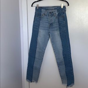 AMERICAN EAGLE vintage high rise crop jeans